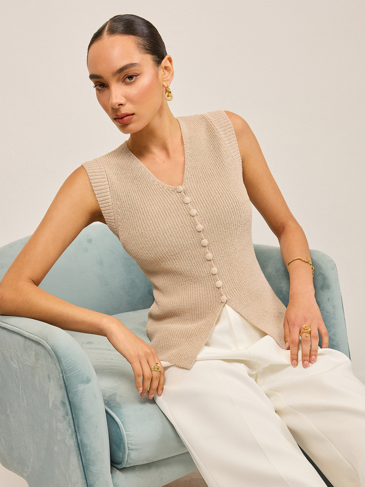 Knitted V-Neck Buttoned Vest-Chicvia