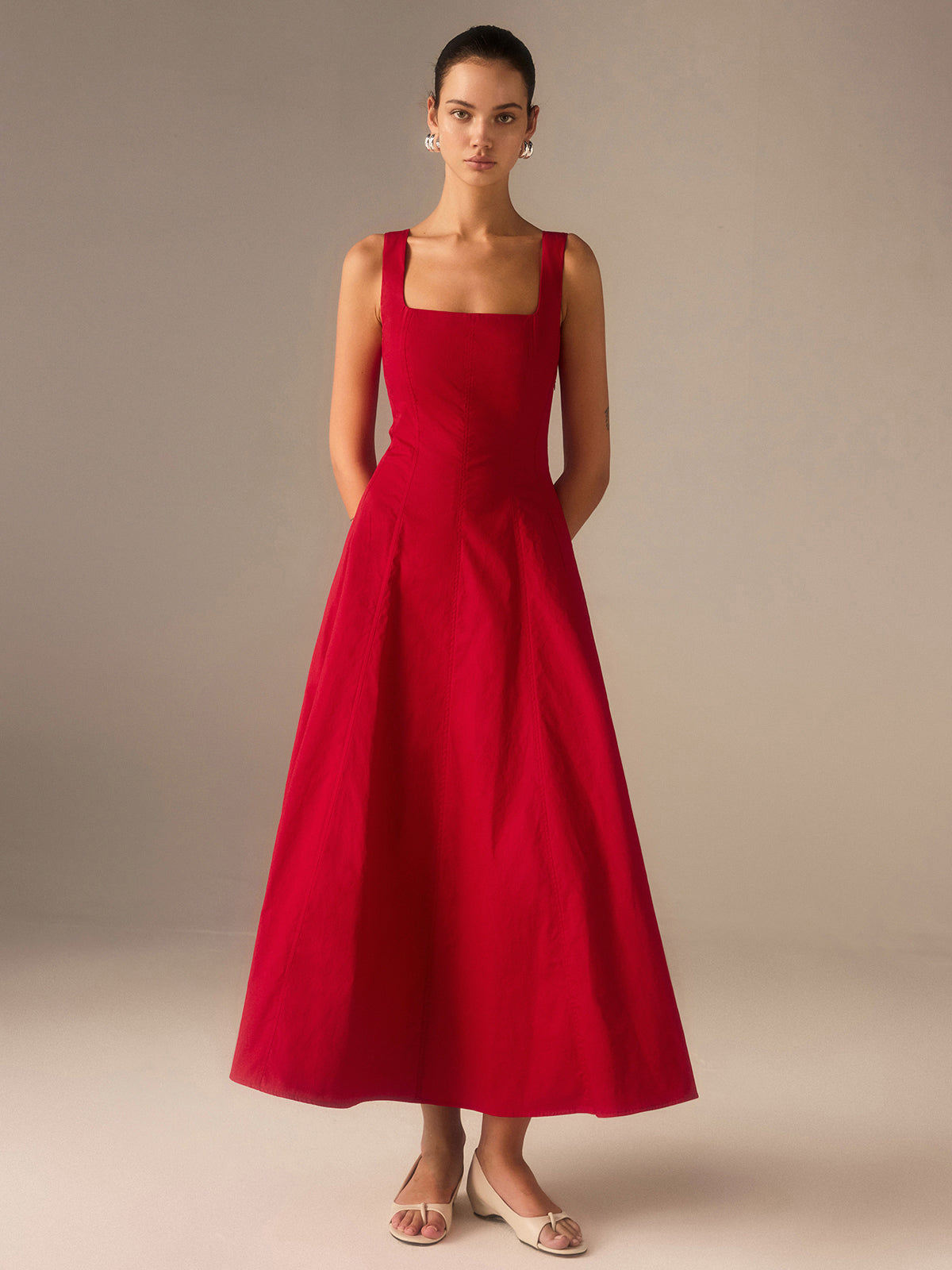 Cotton Maxi Dress with Lace-Up Back-Chicvia