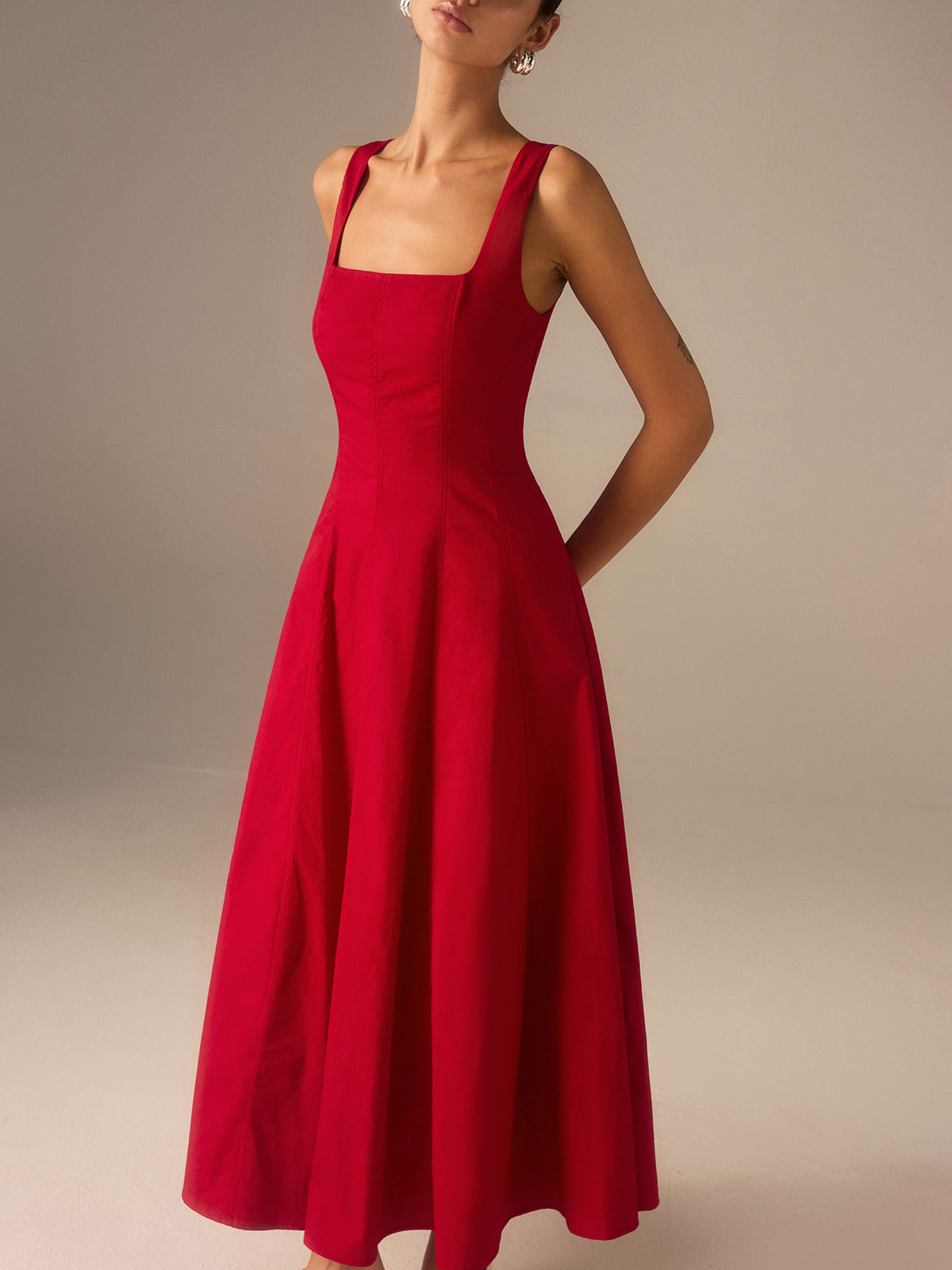 Cotton Maxi Dress with Lace-Up Back-Chicvia