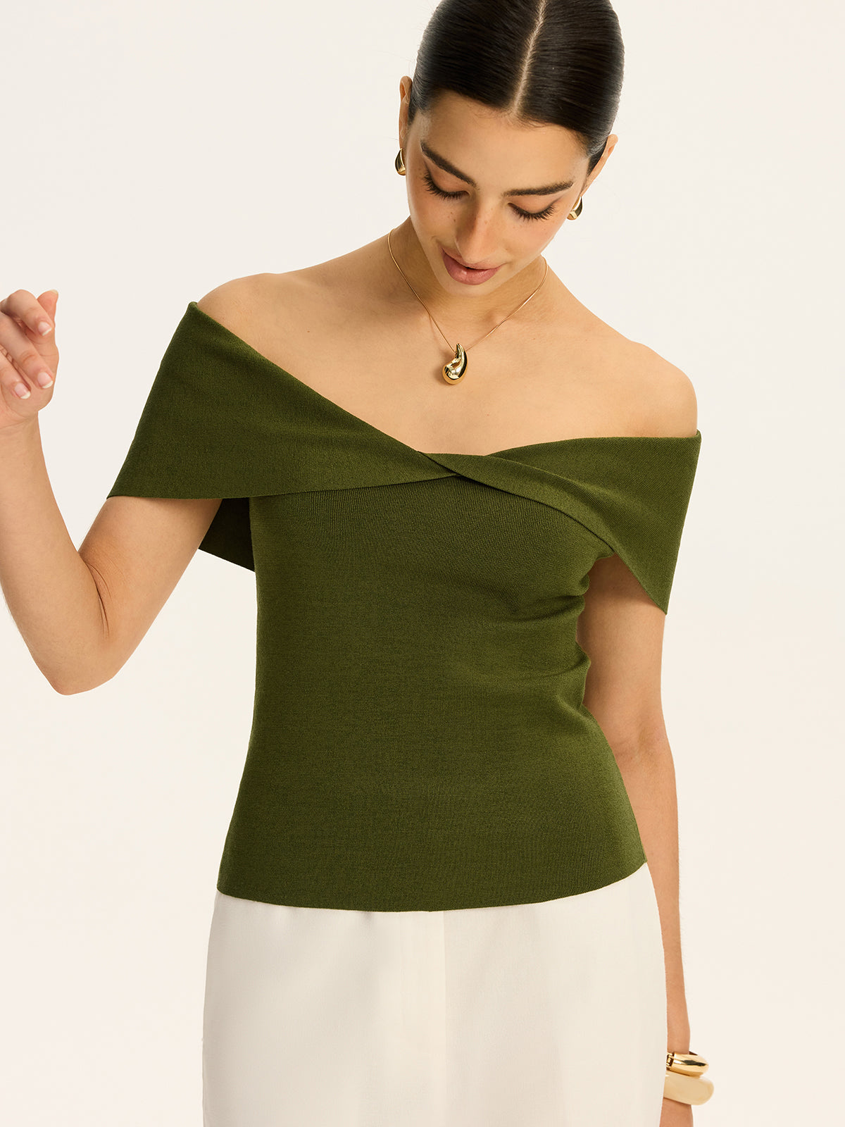 Off-Shoulder Twist-Front Knit Top-Chicvia
