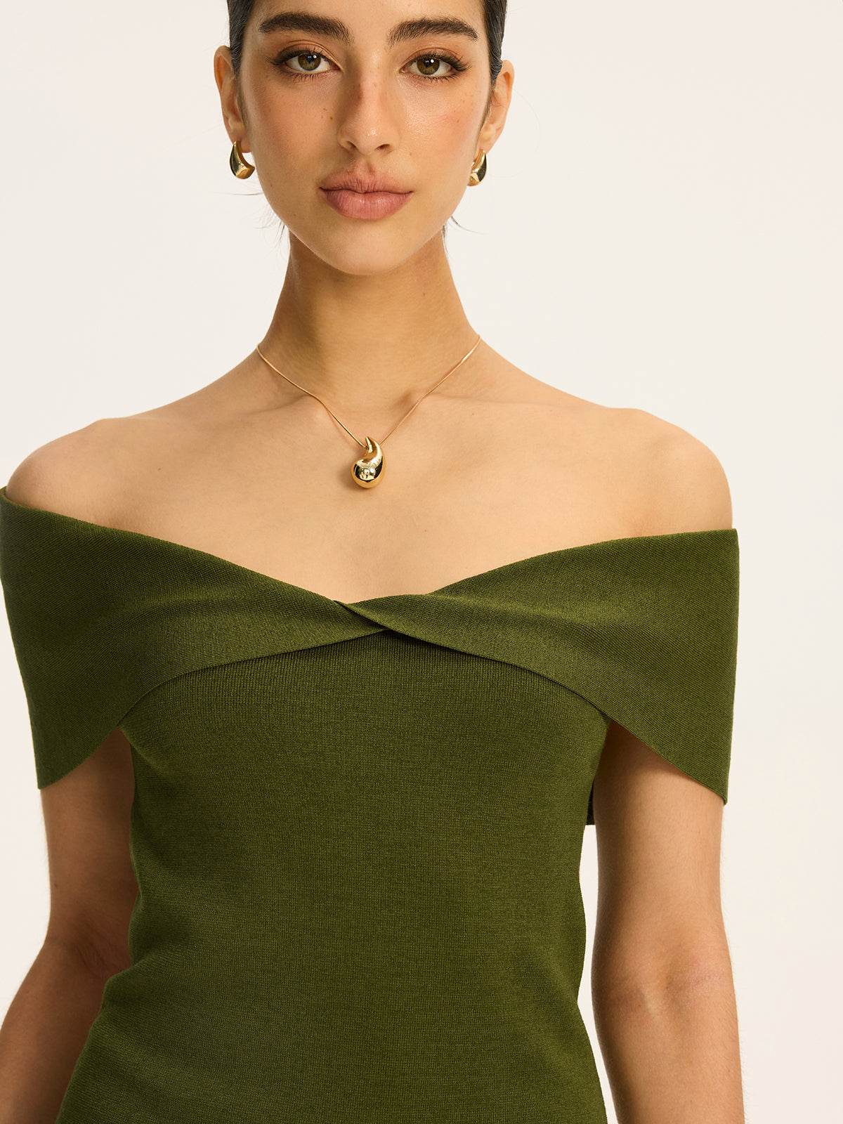 Off-Shoulder Twist-Front Knit Top-Chicvia