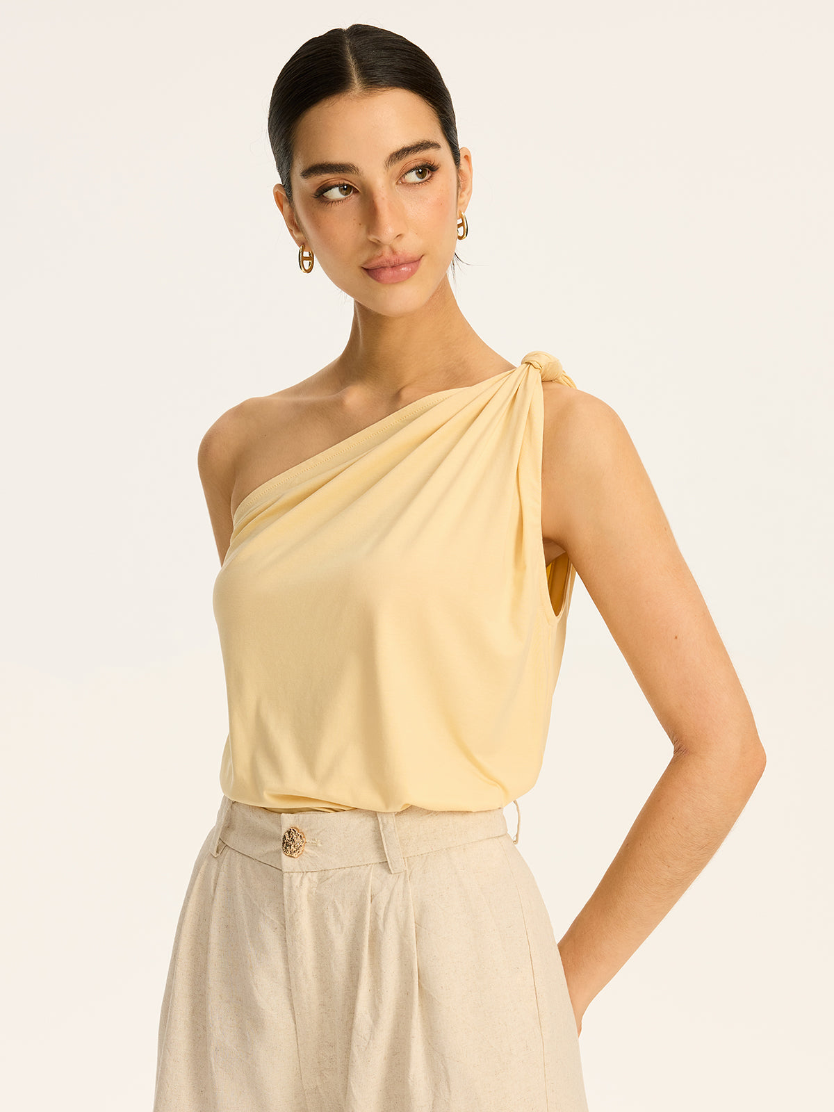 One-Shoulder Ruched Knit Top-Chicvia