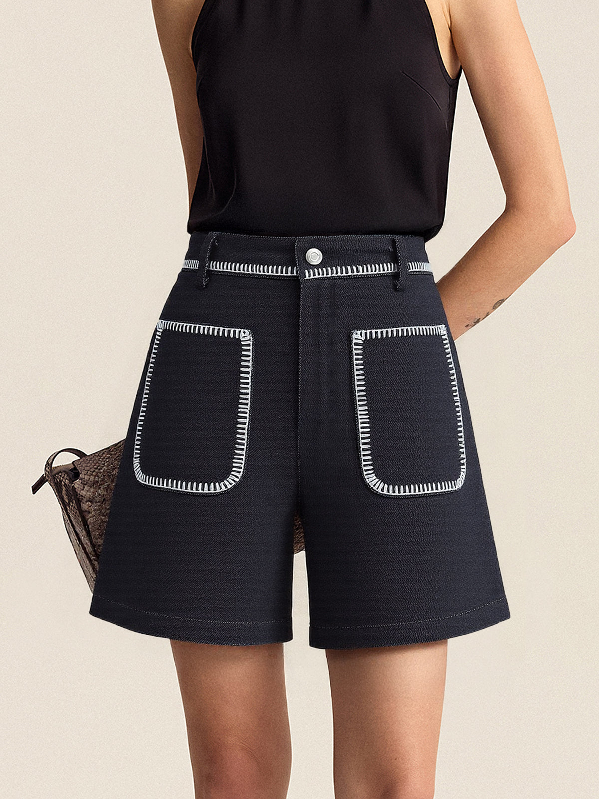 Contrast Trim Denim Shorts-Chicvia