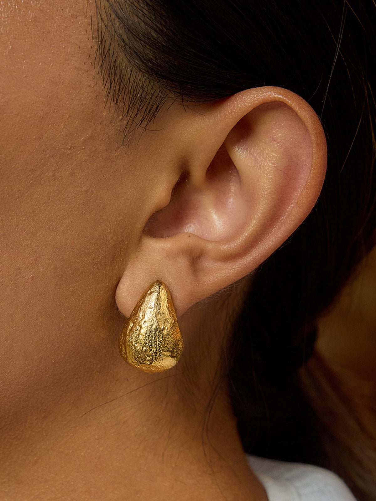 Gold-Tone Textured Teardrop Stud Earrings-Chicvia