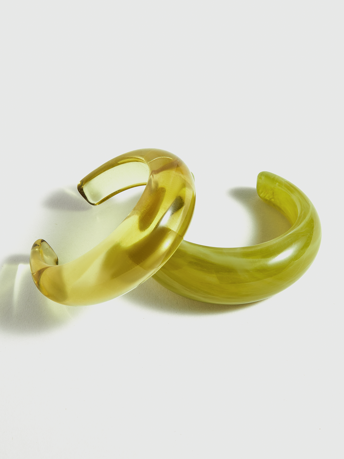 Halation Resin Bracelet-Chicvia