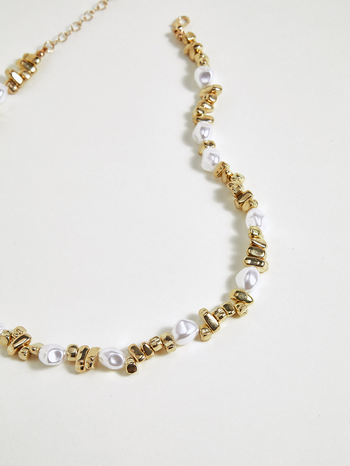 Pearl & Gold Beaded Choker Necklace-Chicvia