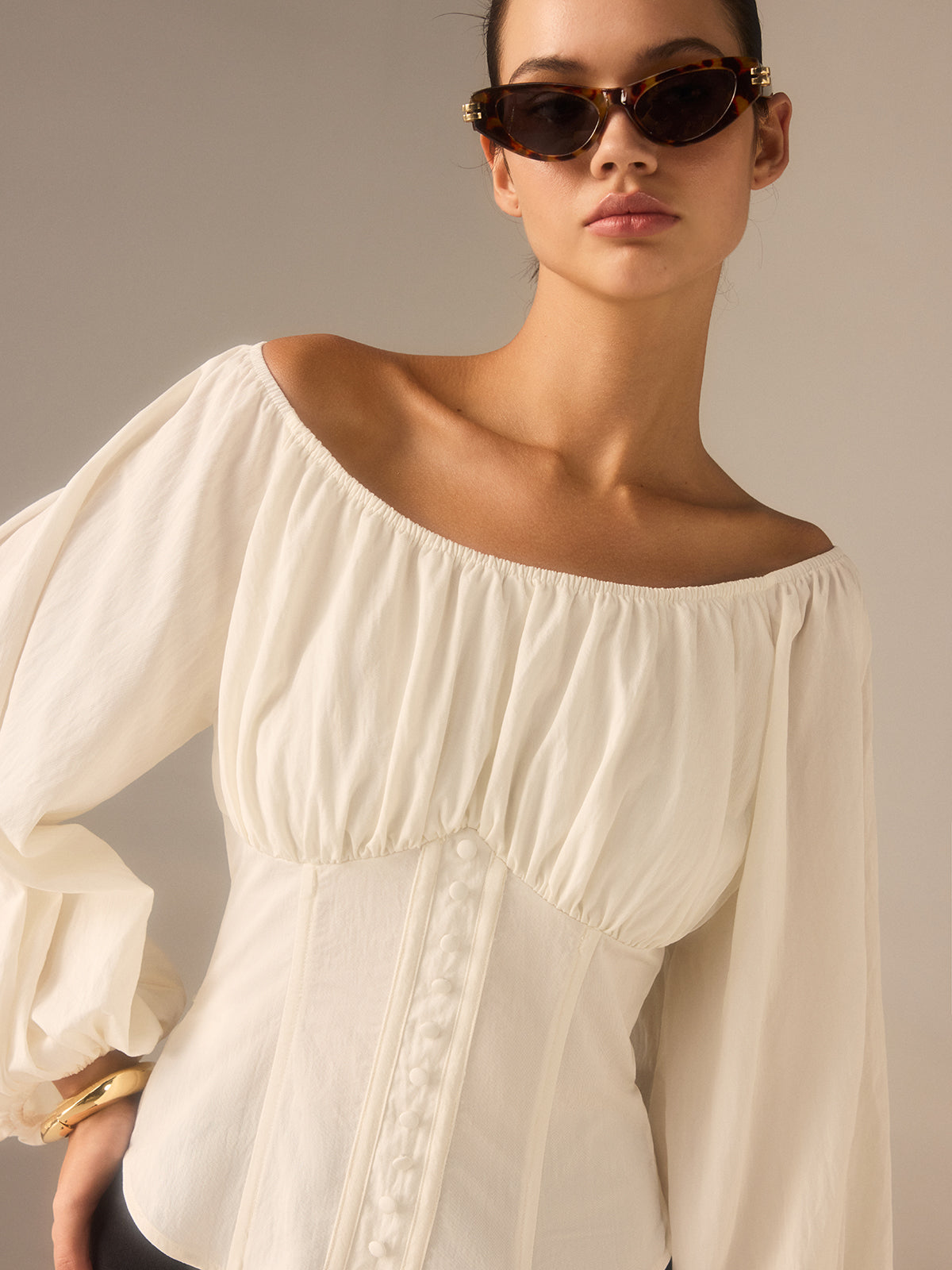 Off-Shoulder Lantern-Sleeve Top with Bow Back-Chicvia