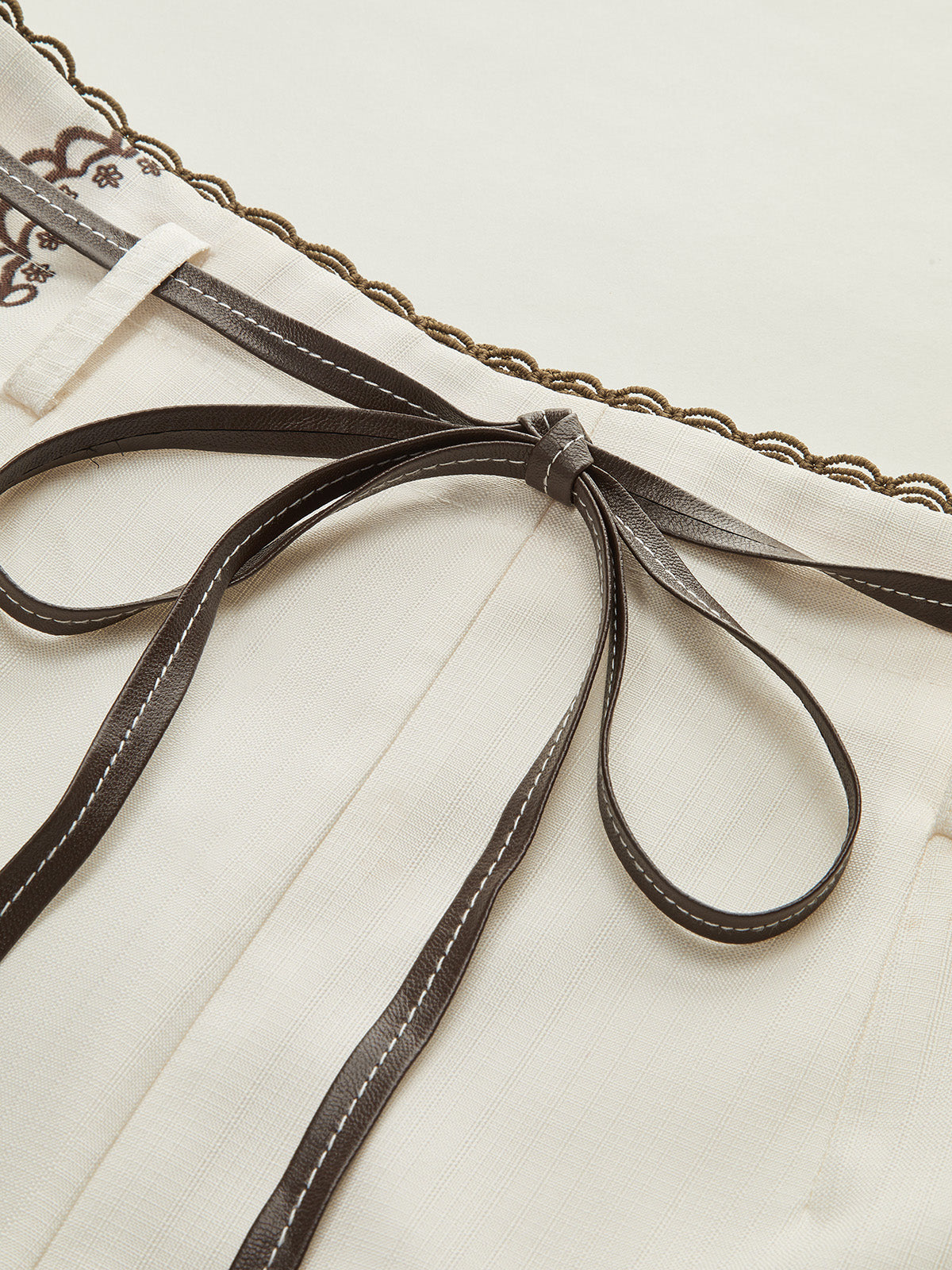 Floral Printed Suit Shorts with Lace Trims and Belt-Chicvia