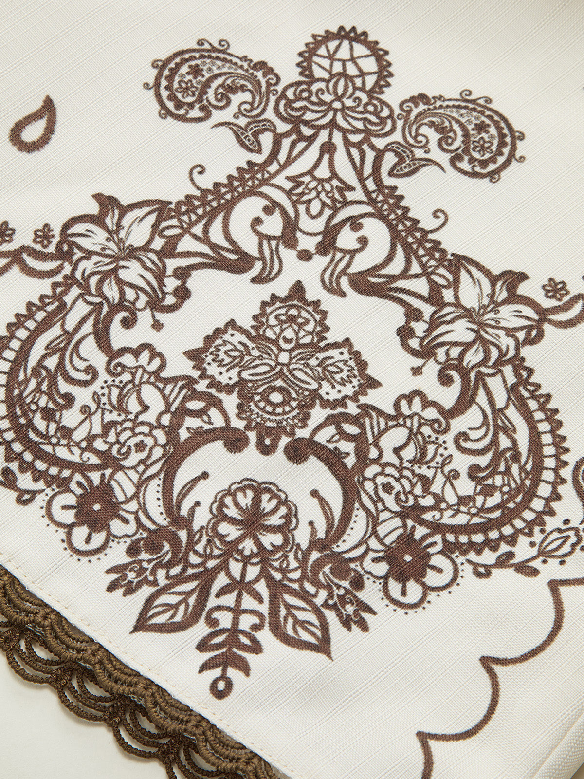 Floral Printed Suit Shorts with Lace Trims and Belt-Chicvia