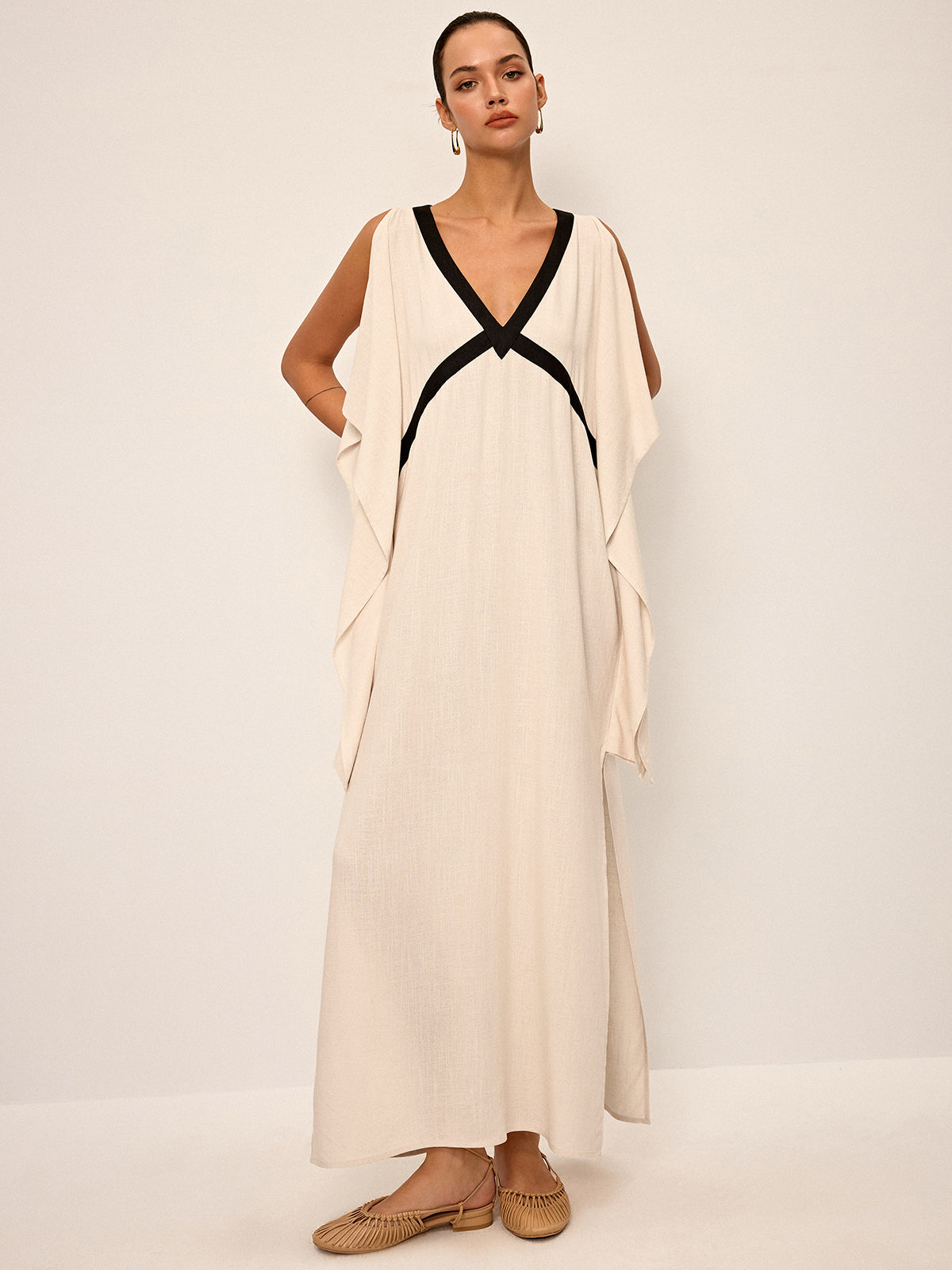 Contrast Trim Maxi Dress with Slit-Chicvia