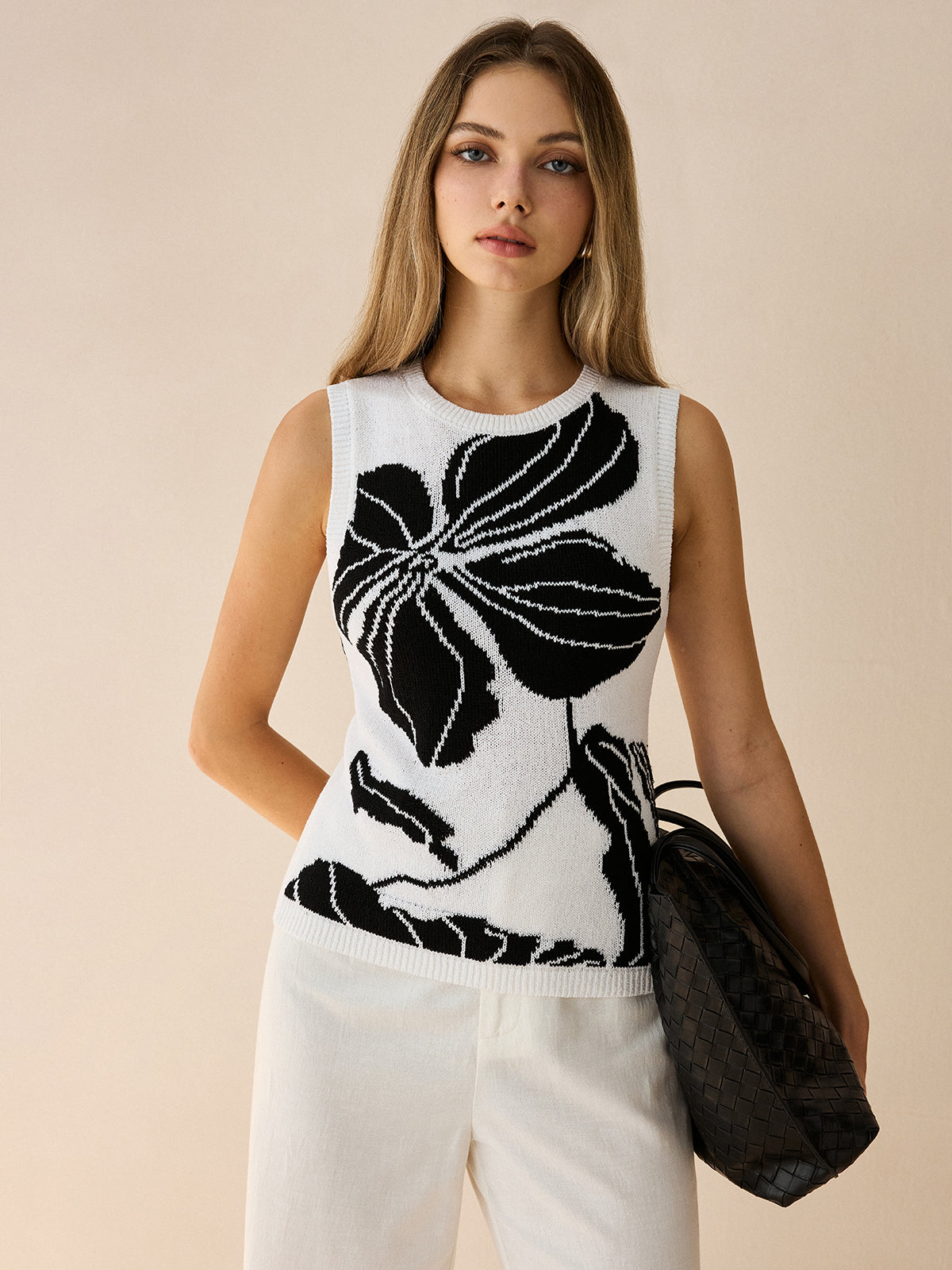 Contrast Floral Knit Vest-Chicvia