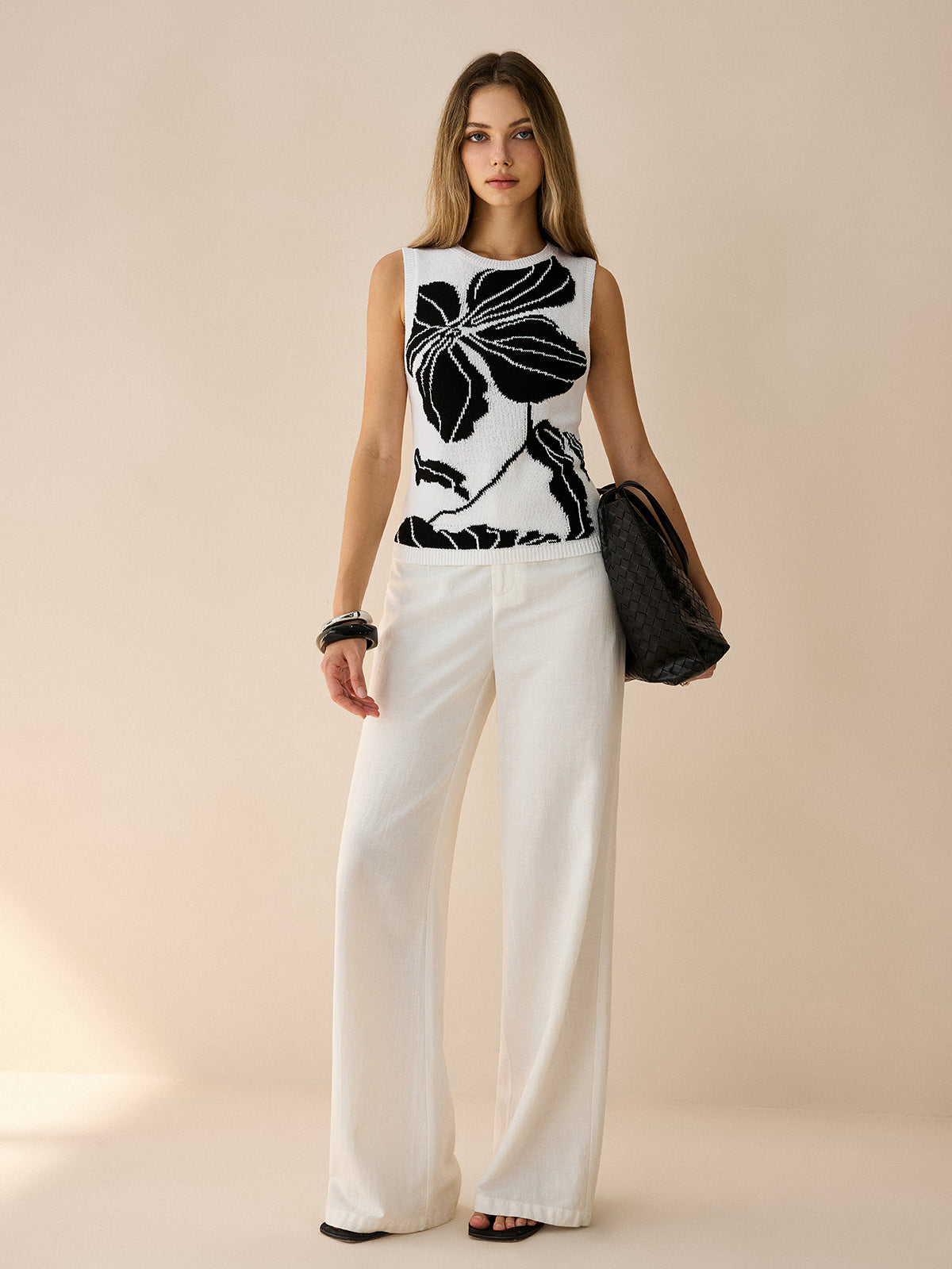 Contrast Floral Knit Vest-Chicvia