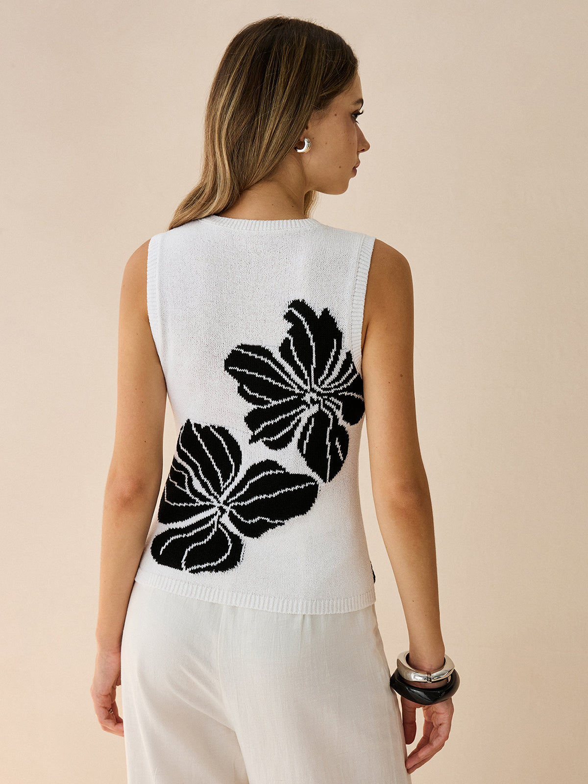 Contrast Floral Knit Vest-Chicvia
