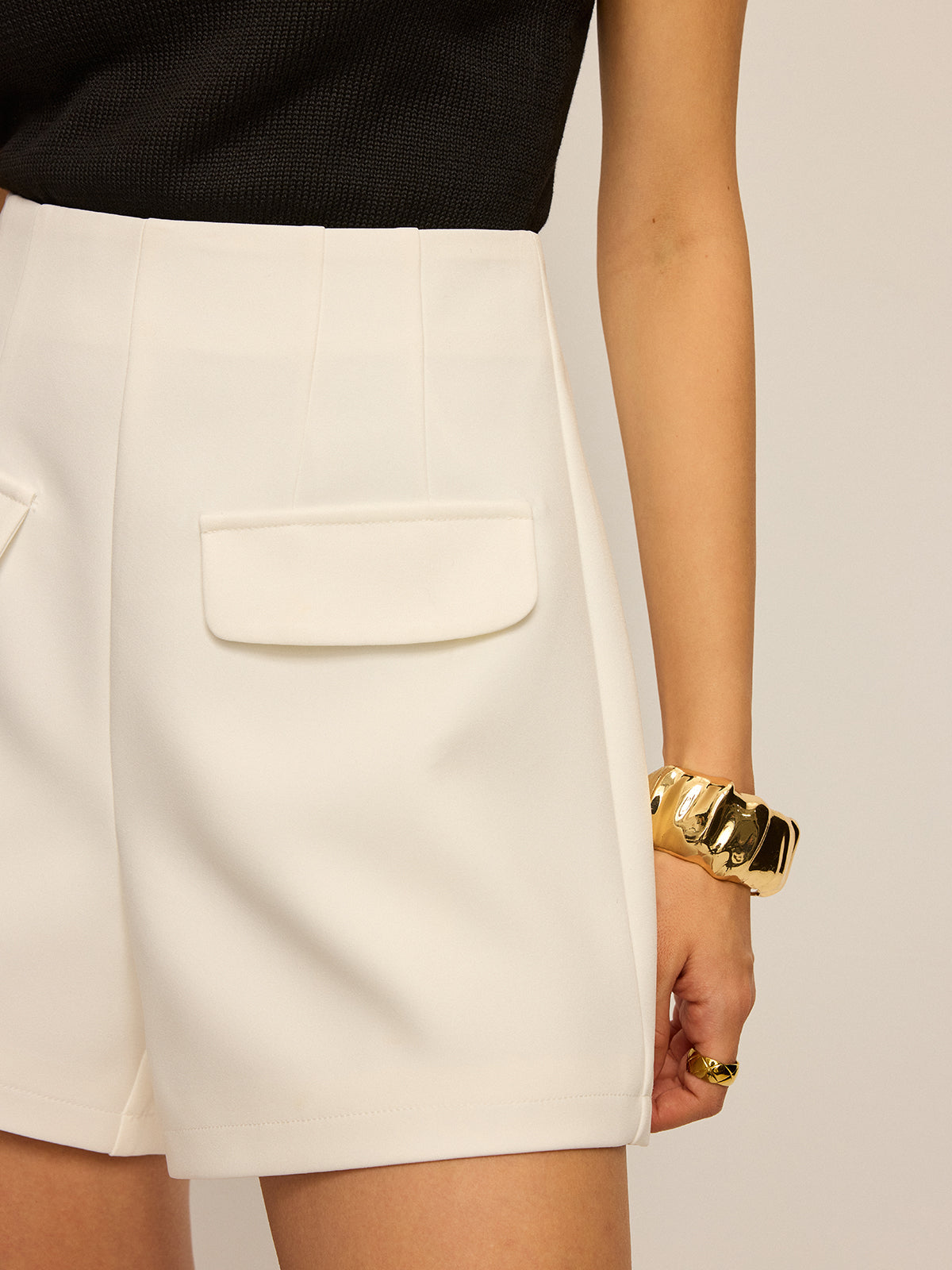 Mid-Waisted Decor Pocket Shorts Without Belt-Chicvia