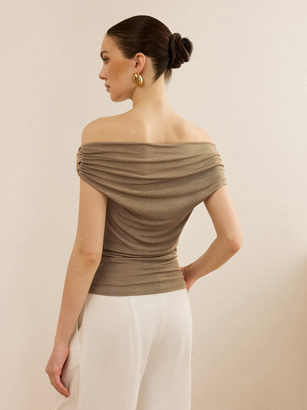 Off-Shoulder Ruched Top with Metal Buckle-Chicvia