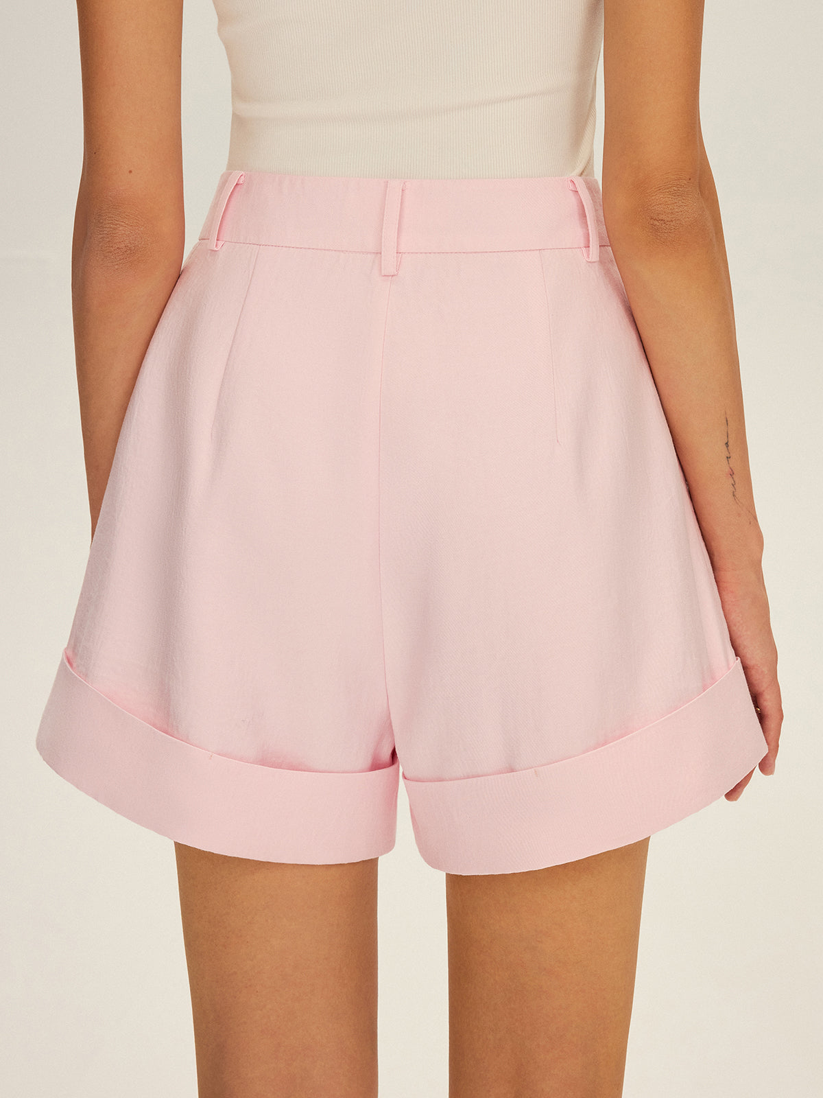 High-Waisted Cuffed Shorts-Chicvia