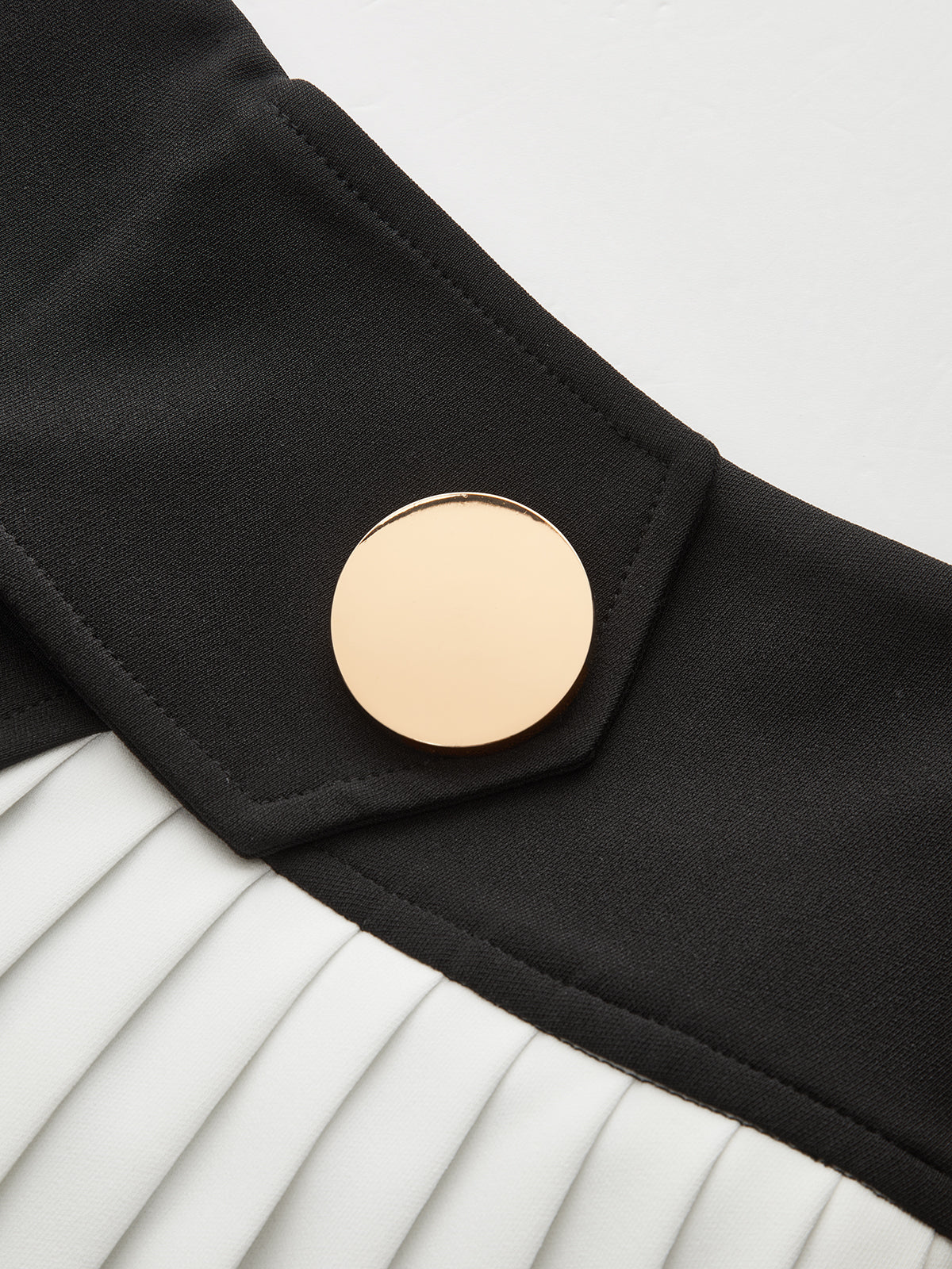 Contrast Pleated Panel Mini Skirt-Chicvia