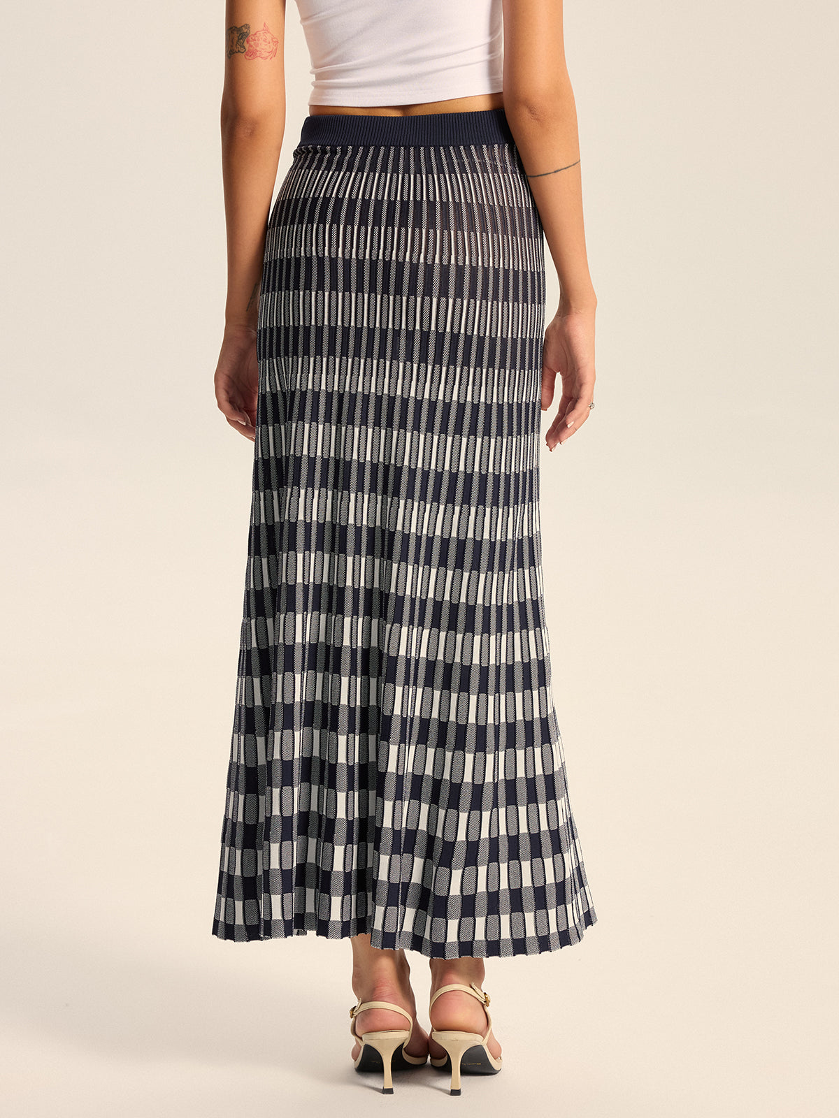 Checkered Knit Maxi Skirt-Chicvia
