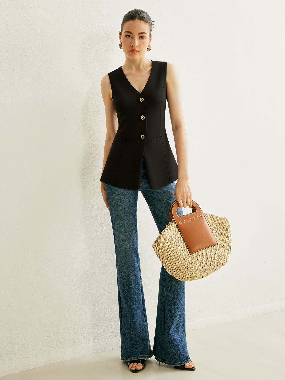 Metal Detail V-Neck Vest-Chicvia