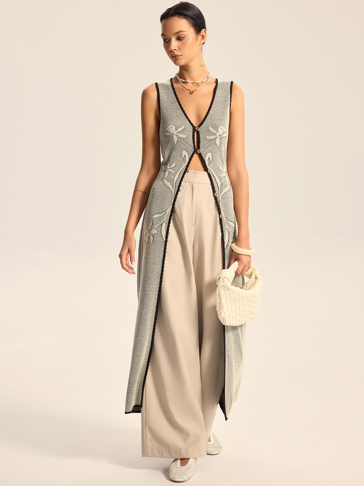 Floral Contrast Trim Knit Maxi Vest-Chicvia