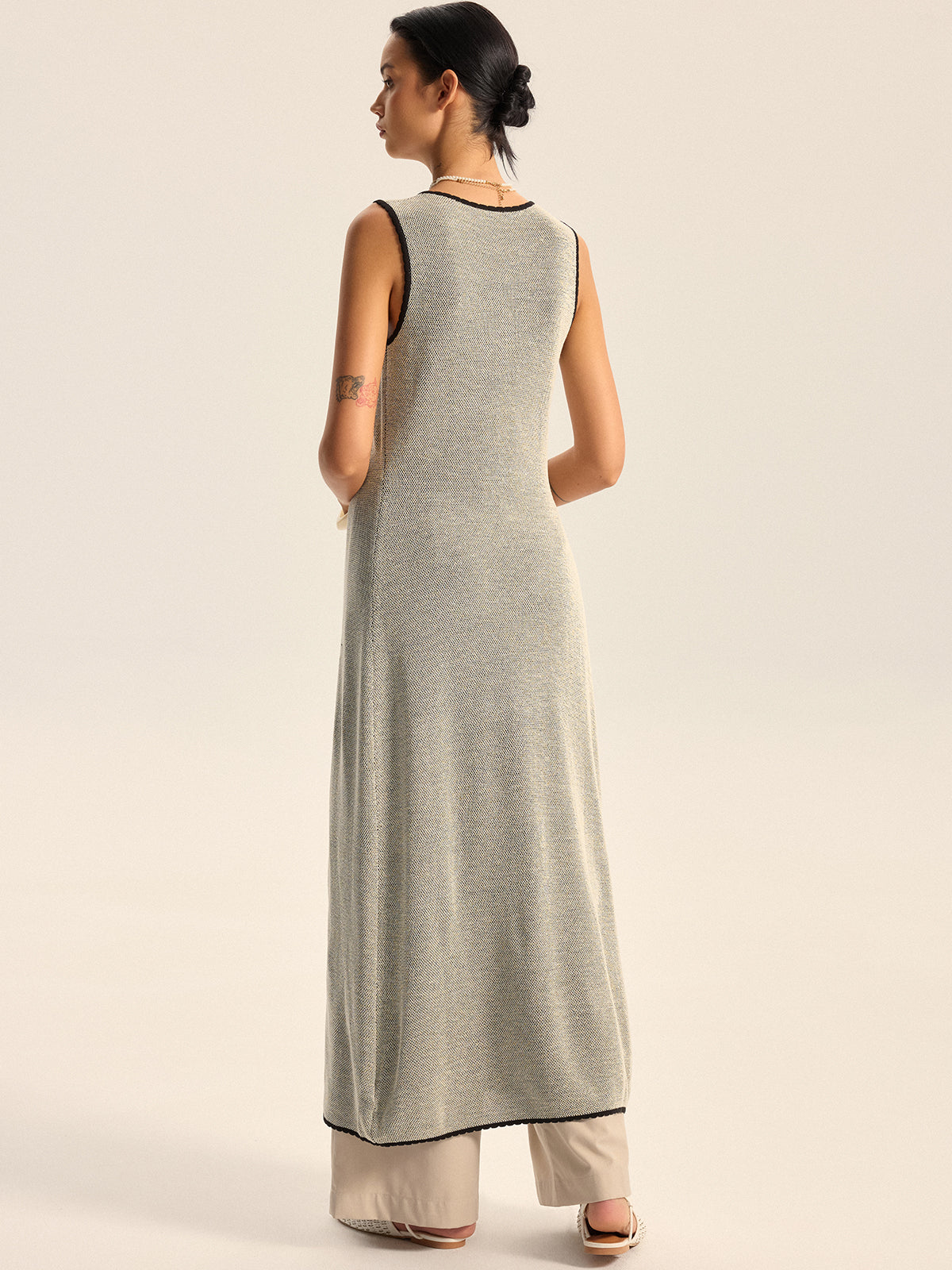 Floral Contrast Trim Knit Maxi Vest-Chicvia