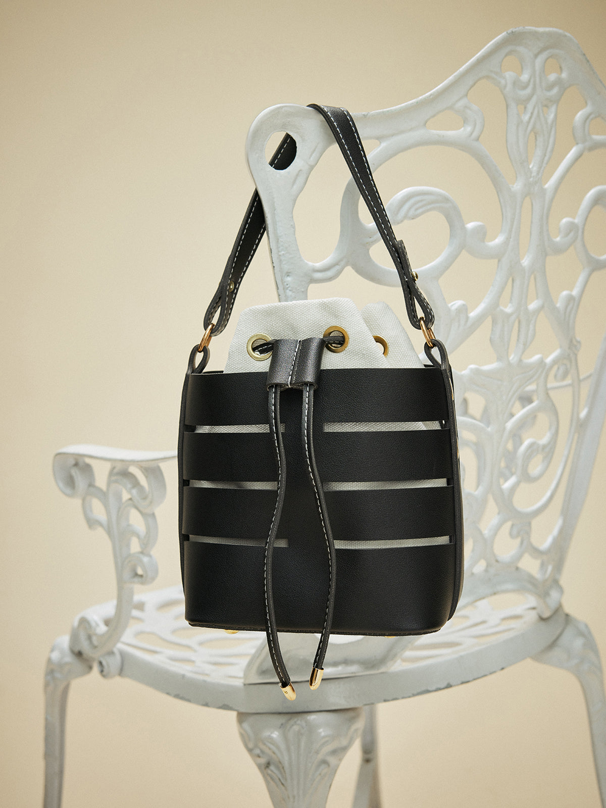 Drawstring Strap Detail Bucket Bag-Chicvia