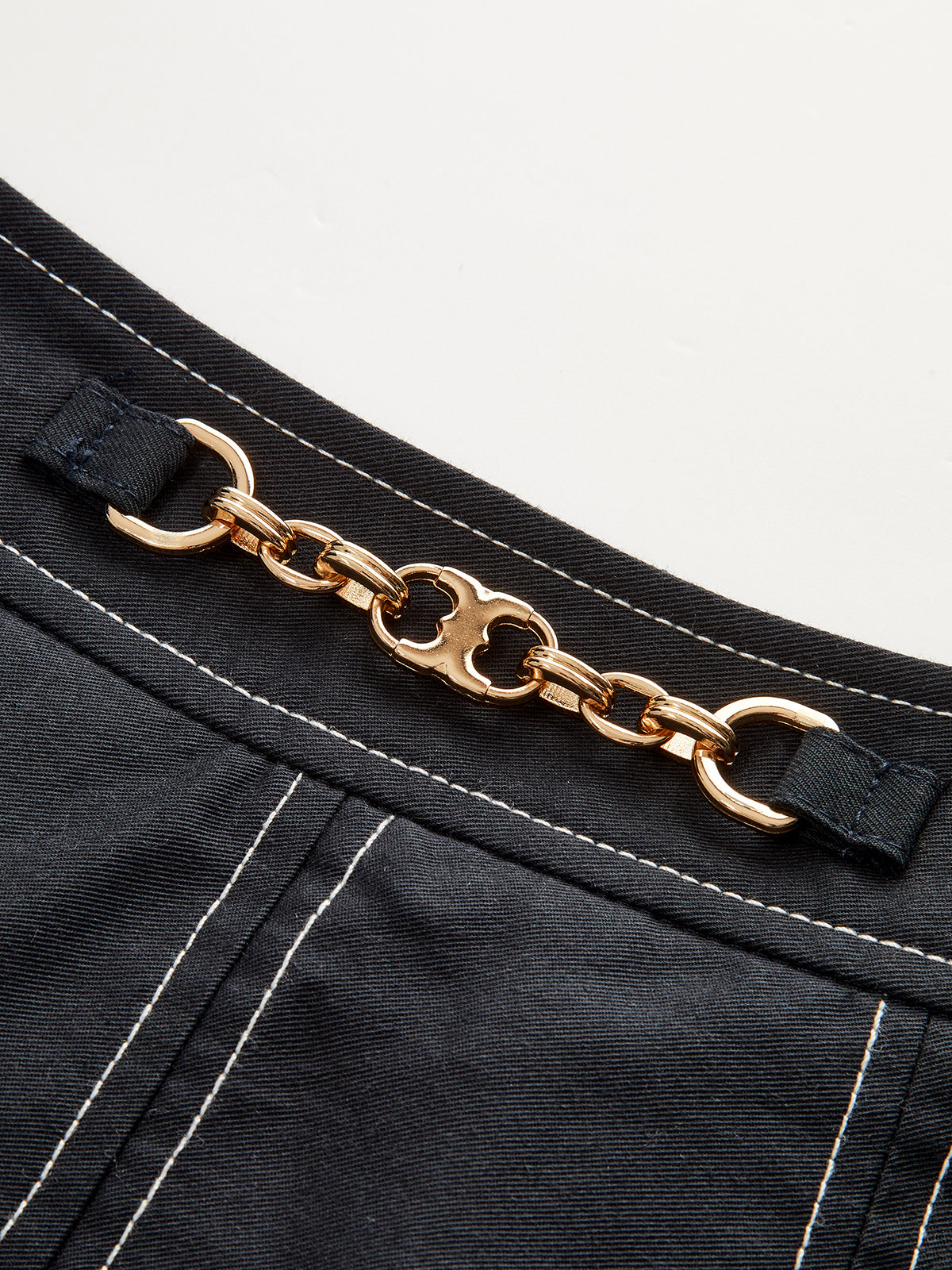 Metal Chain Detail Pleated Midi Skirt-Chicvia