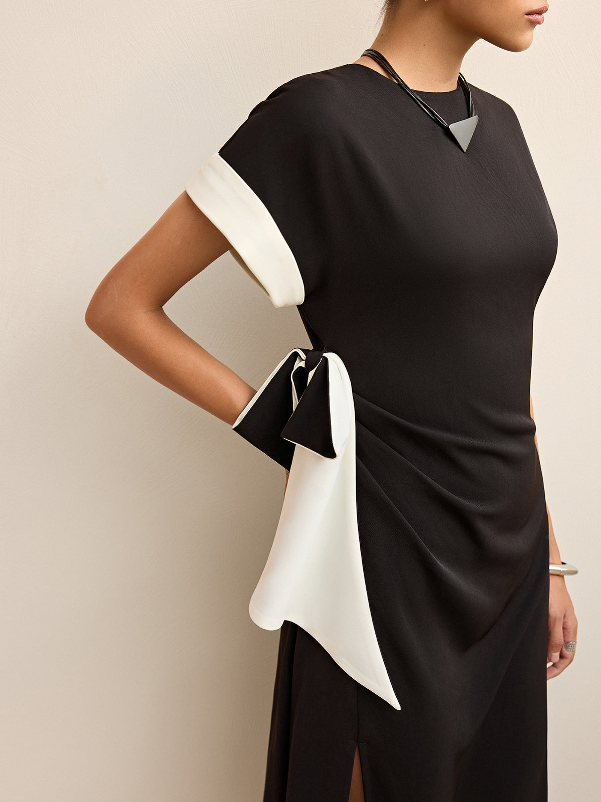 Contrast Trim Bow Slit Midi Dress-Chicvia