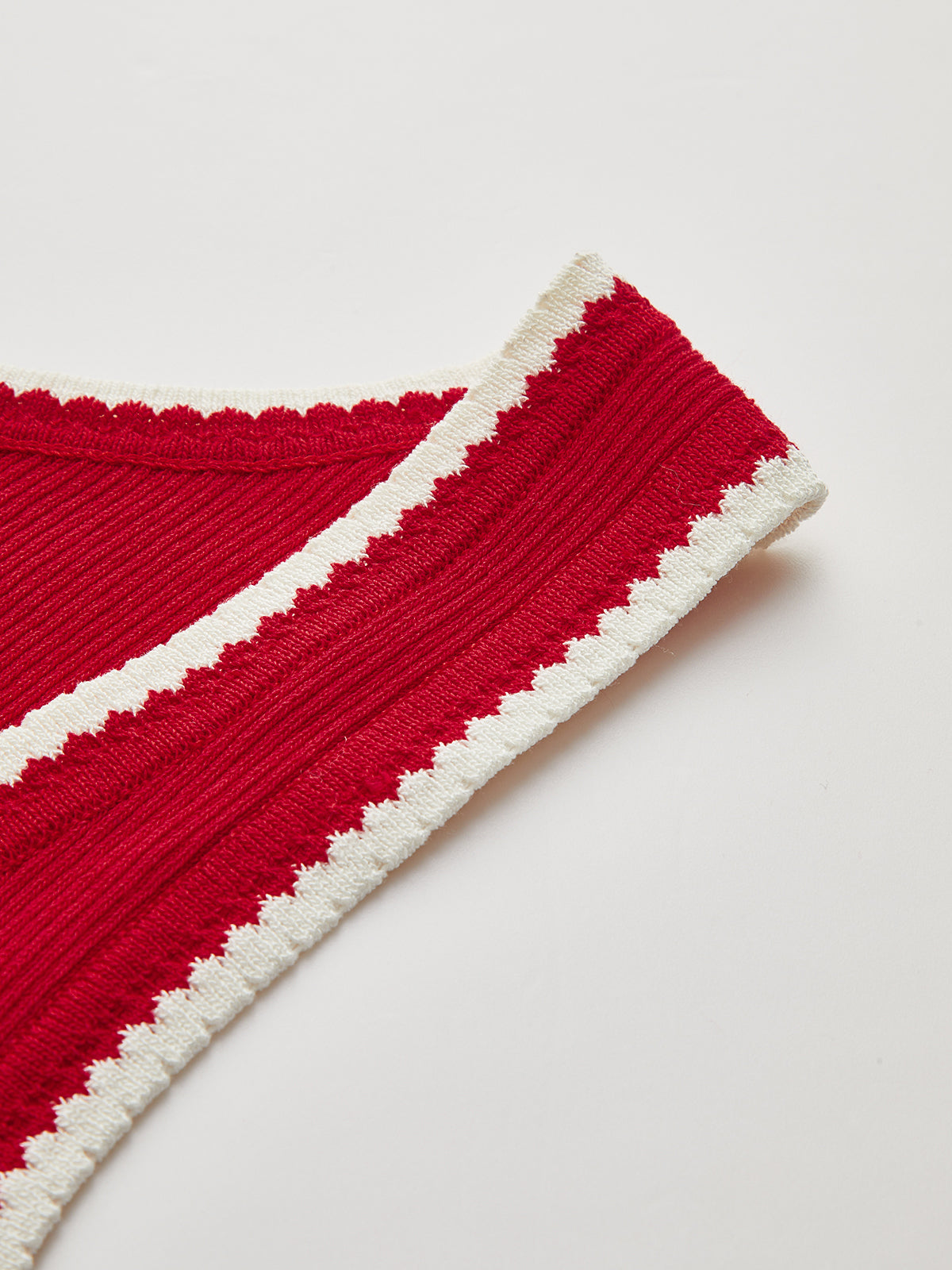 Contrast Scalloped Trim Ribbed Knit Tank Top-Chicvia