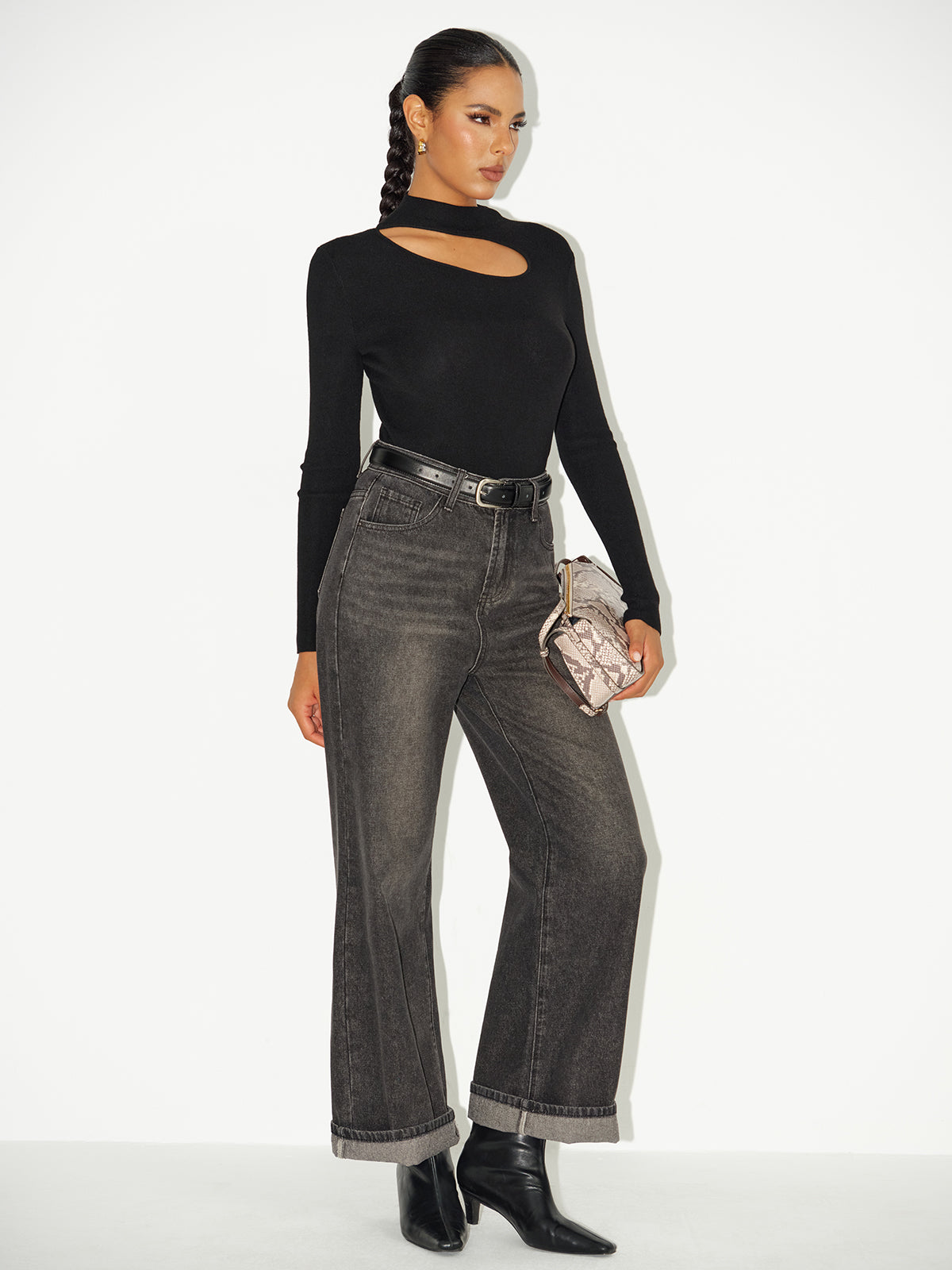 Cut-Out Long-Sleeve Knit Top-Chicvia