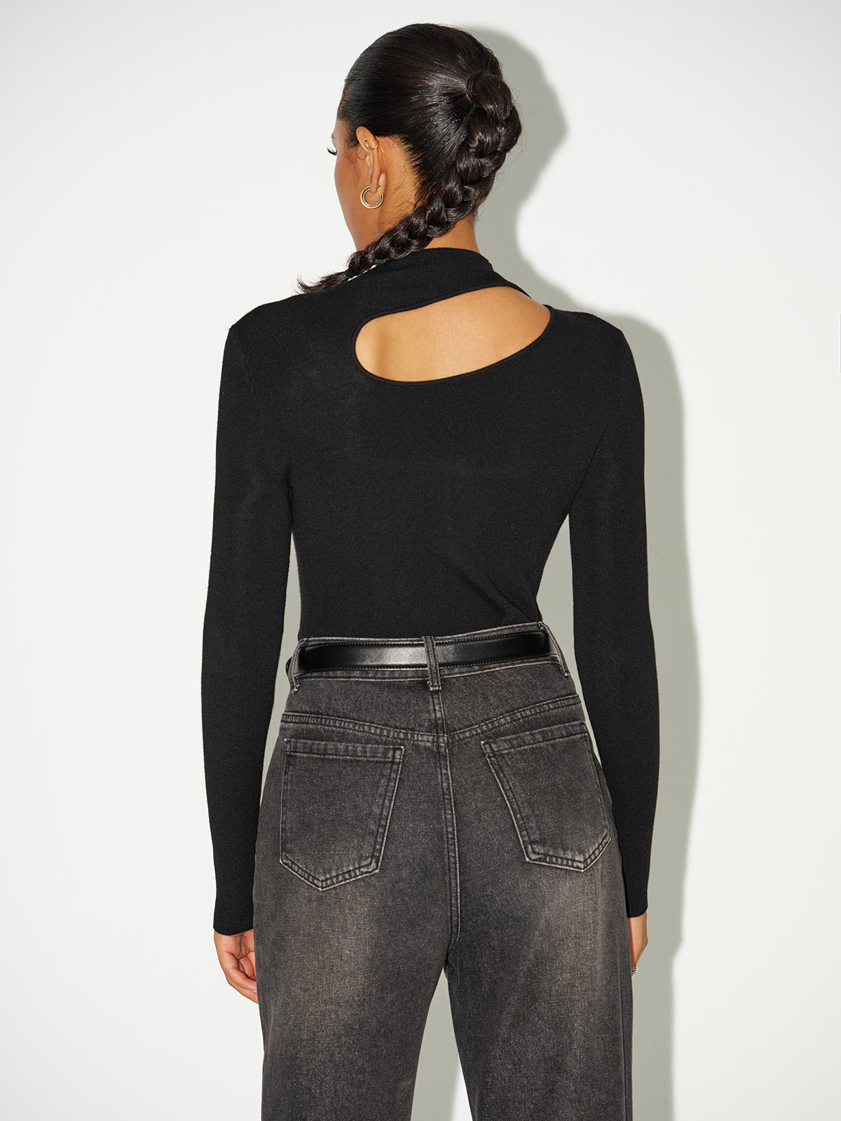 Cut-Out Long-Sleeve Knit Top-Chicvia