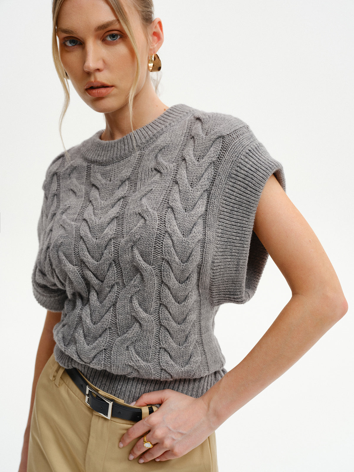 Cable-Knit Cap Sleeve Sweater Vest-Chicvia