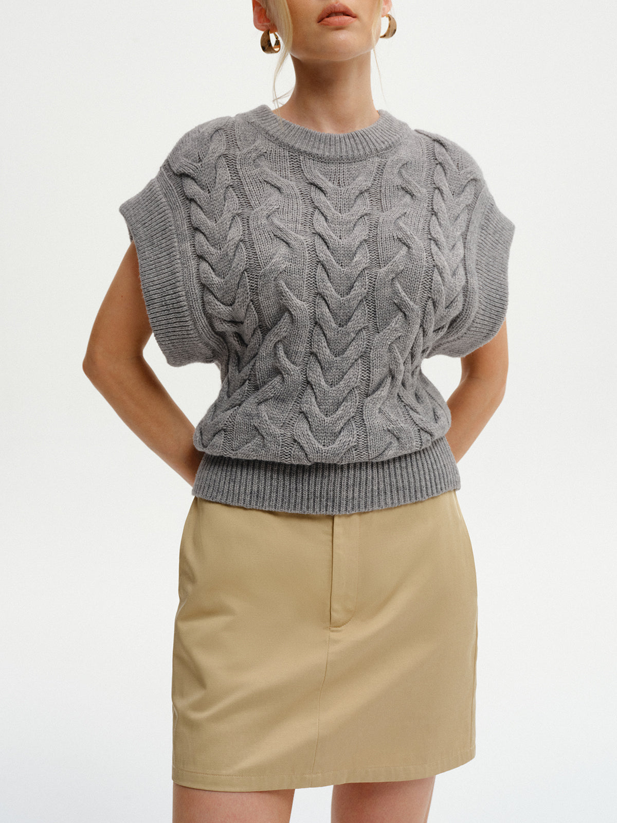 Cable-Knit Cap Sleeve Sweater Vest-Chicvia