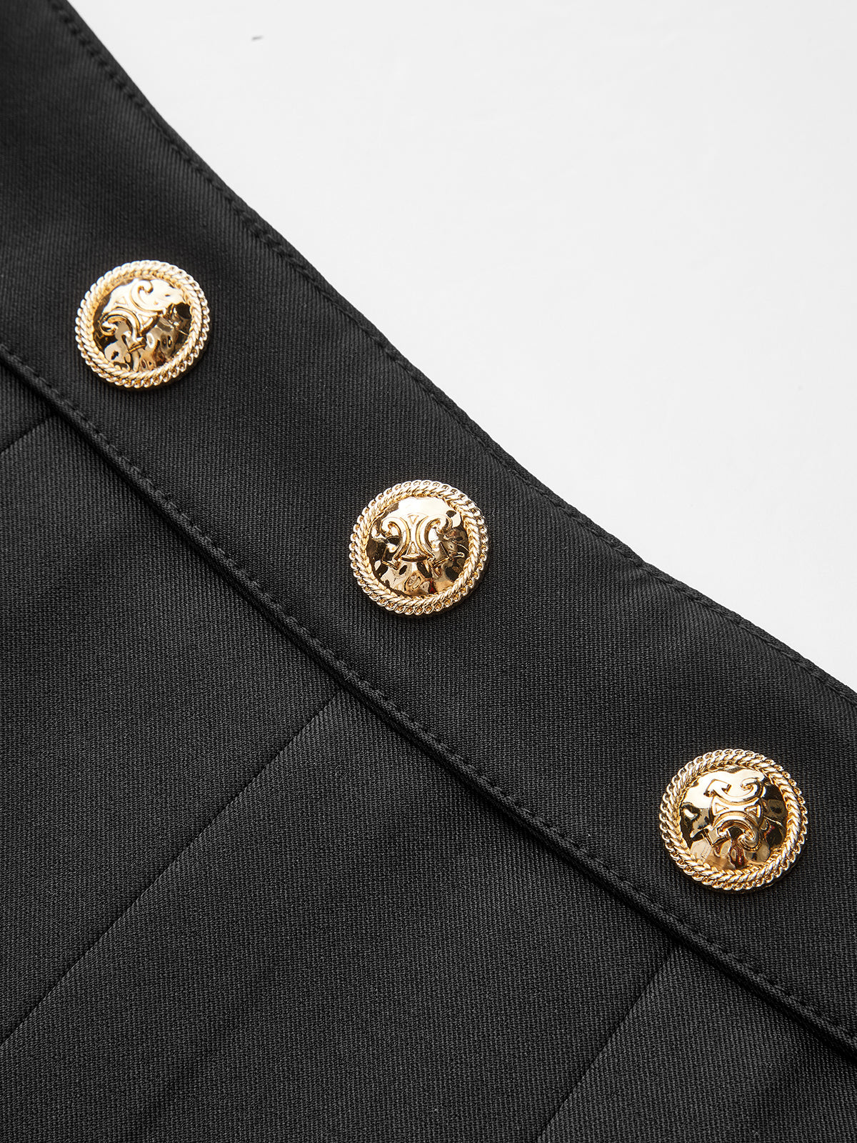 Pleated Mini Skirt with Decor Button-Chicvia