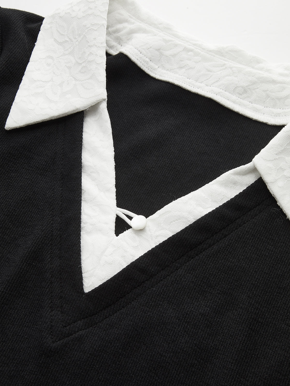 Contrast Lace Collar Cotton Blend T-Shirt-Chicvia