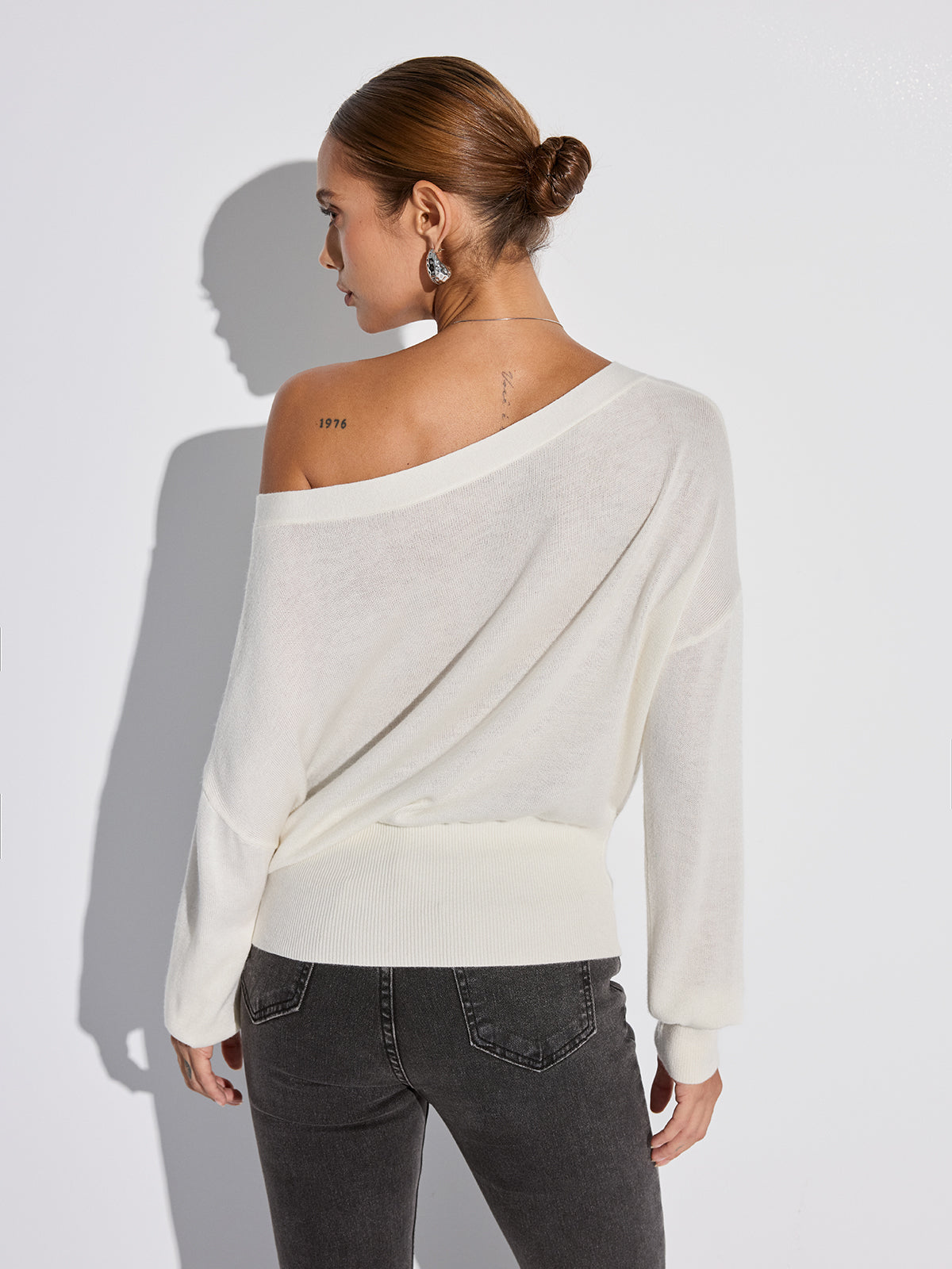 Off-Shoulder Oversized Knit Top-Chicvia