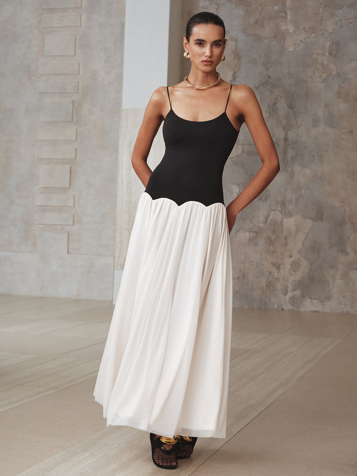 Color-Blocked Backless Cami Maxi Dress-Chicvia