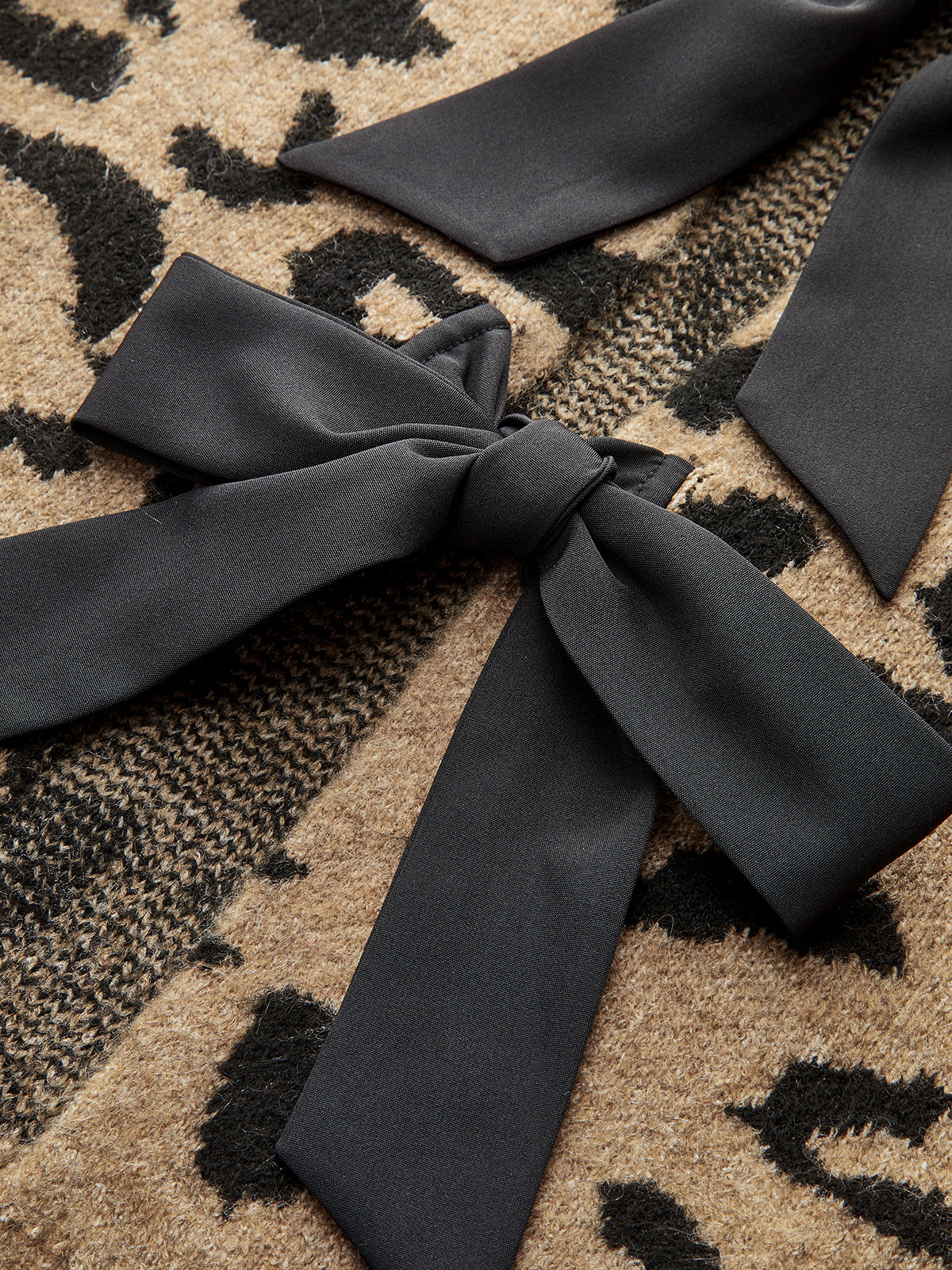 Leopard Bow Tie Knit Top-Chicvia