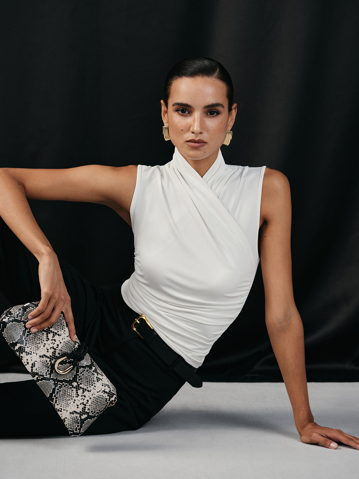 Cross Neck Ruched Tank Top-Chicvia