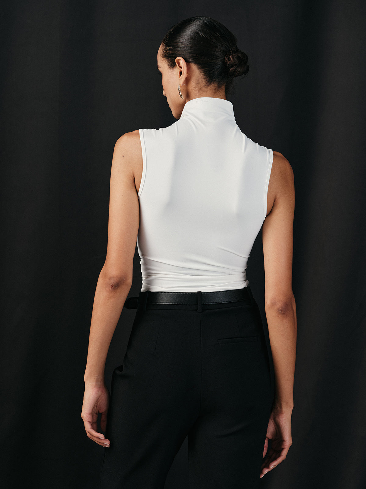 Cross Neck Ruched Tank Top-Chicvia