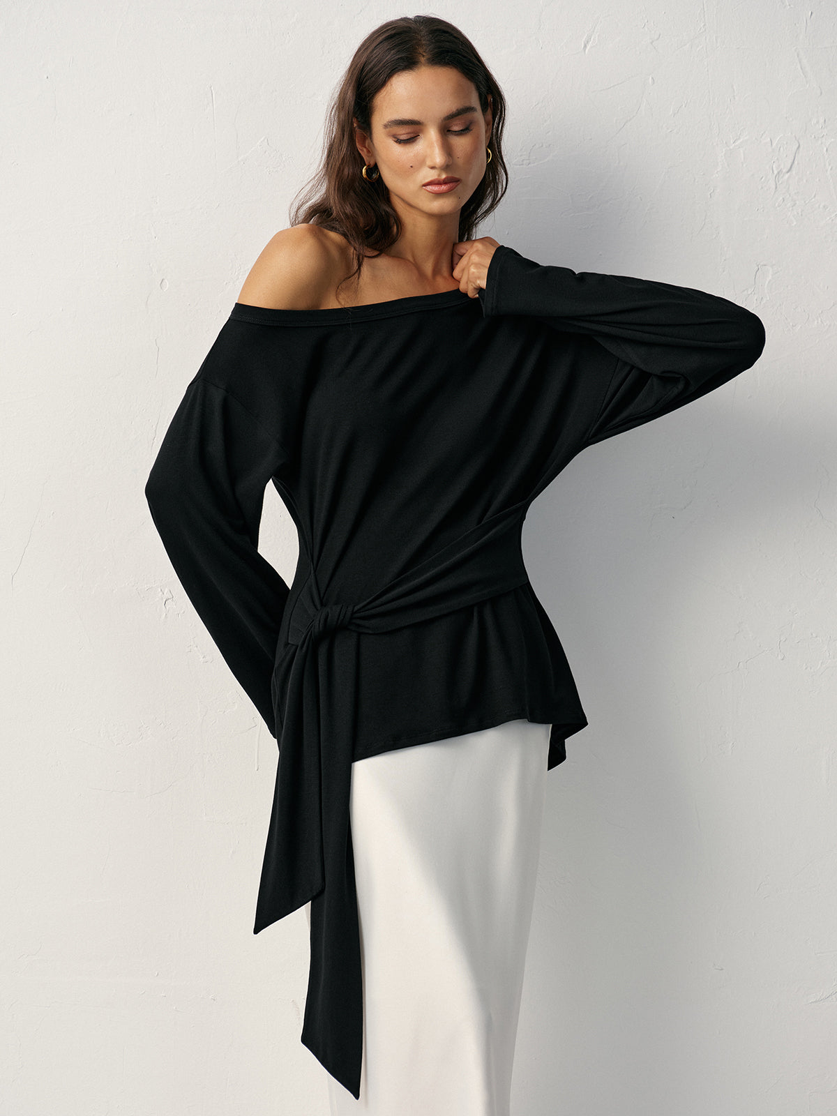 Off-Shoulder Long Sleeve T-Shirt-Chicvia