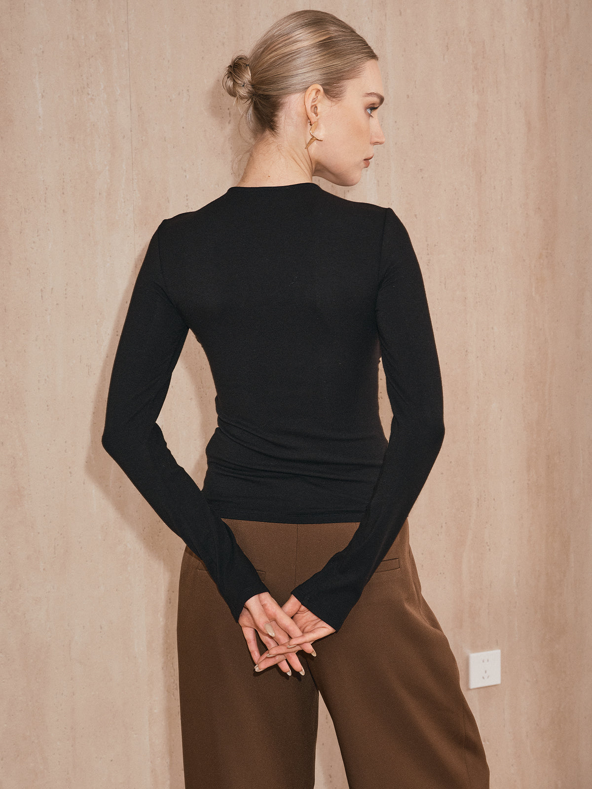 Cross-Over Front Metal Detail Long Sleeve Top-Chicvia