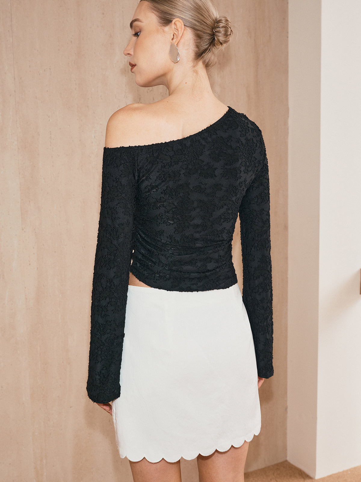 One-Shoulder Textured Jacquard Semi-Sheer Top-Chicvia