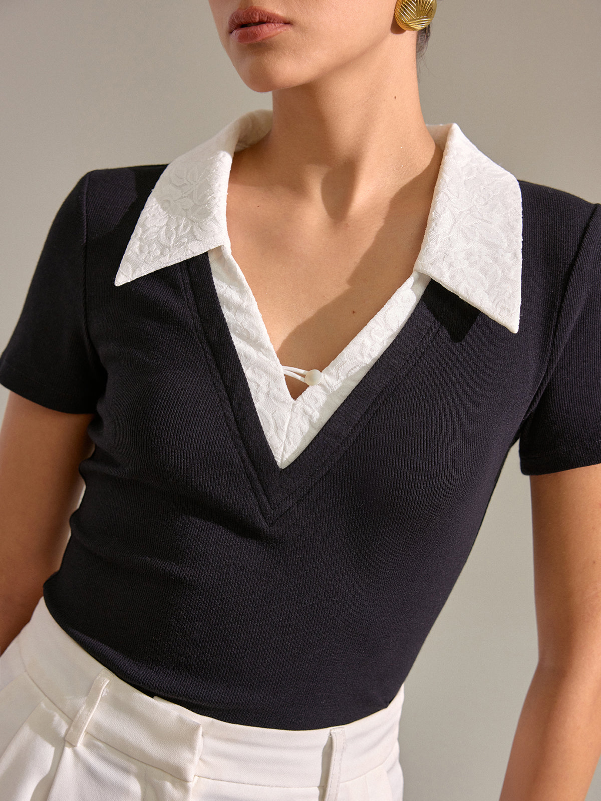 Contrast Lace Collar Cotton Blend T-Shirt-Chicvia