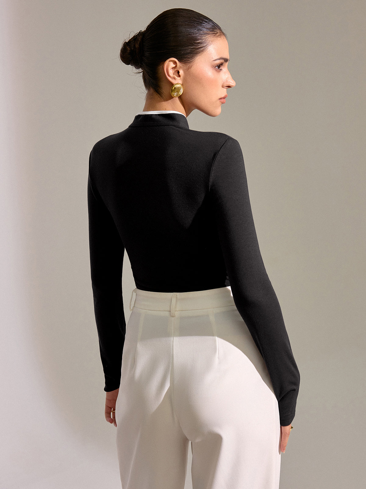 Contrast Trim Mandarin Collar Fitted T-Shirt-Chicvia