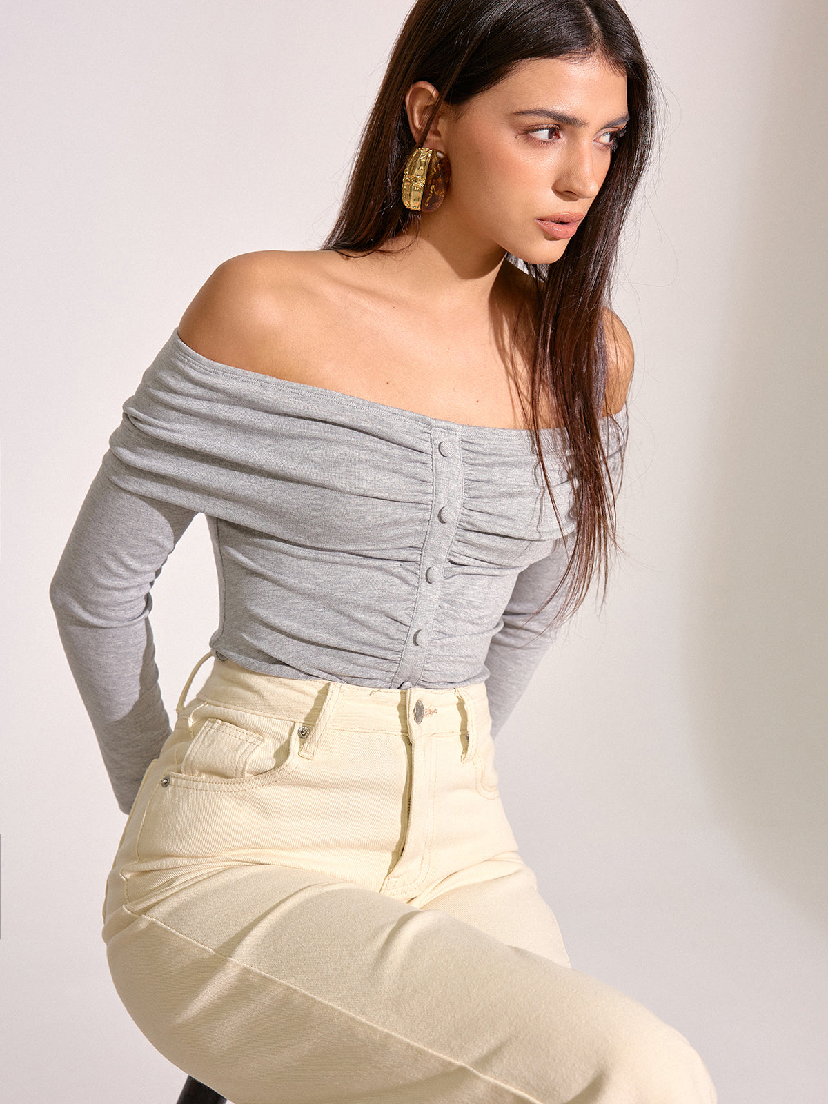 Off-Shoulder Ruched Long Sleeve T-Shirt-Chicvia