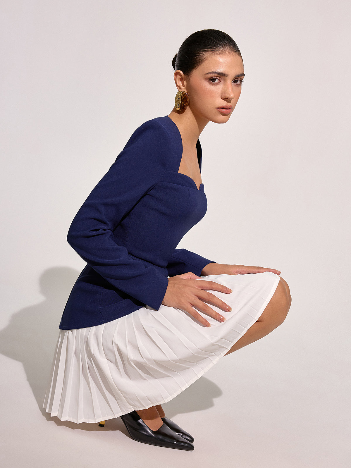 Contrast Pleated Hem Square Neck Mini Dress-Chicvia