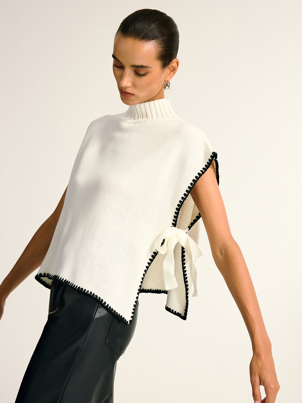 Contrast Trim Side Bow Mock Neck Sweater Vest-Chicvia