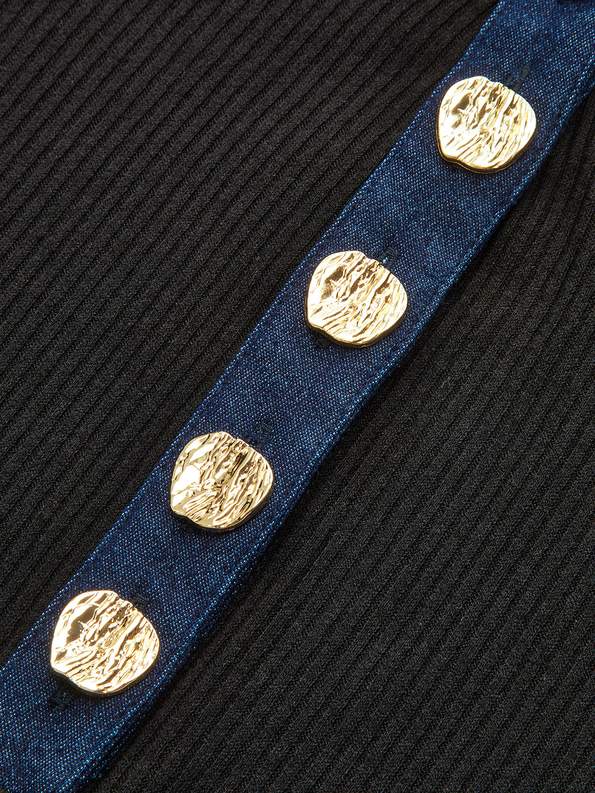 Contrast Collar Metal Button Ribbed Knit T-Shirt-Chicvia