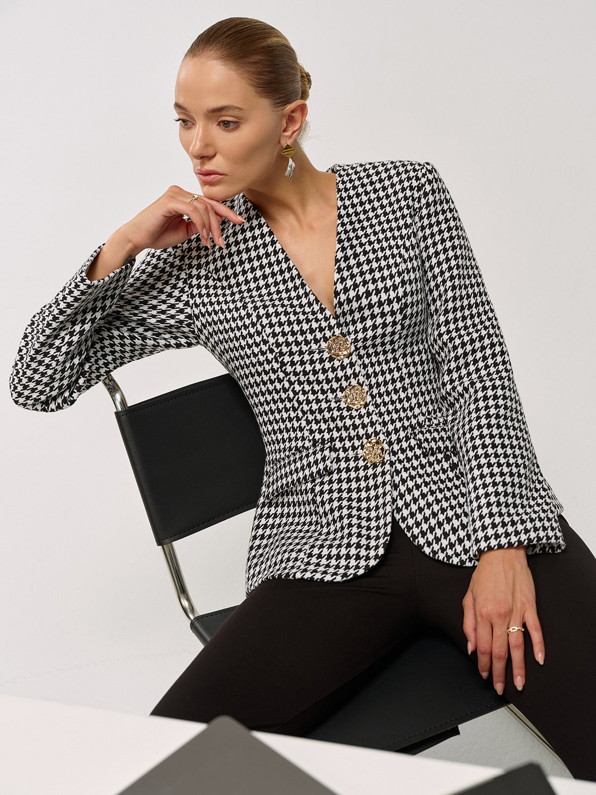 Metal Button Houndstooth Blazer-Chicvia